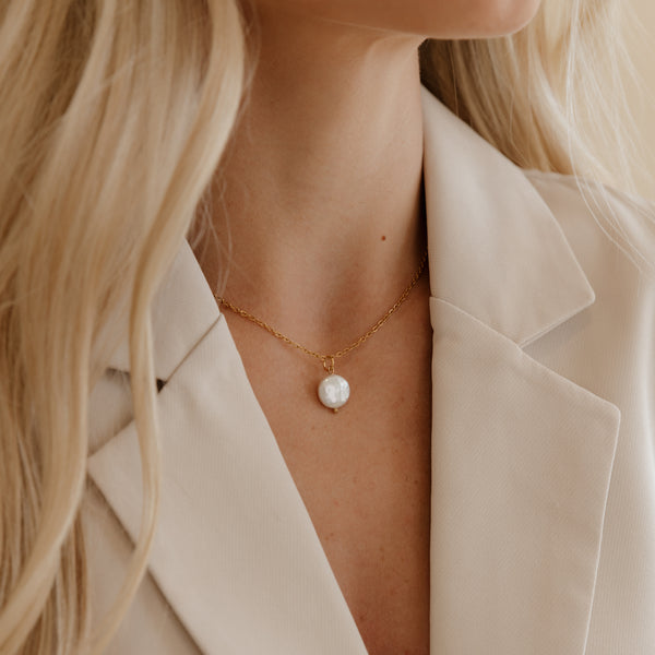 Pearl Pendant + Mini Chain